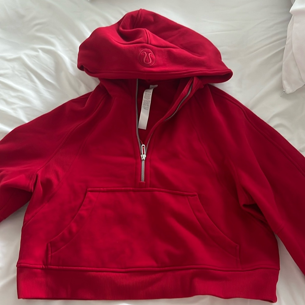 Lululemon red scuba